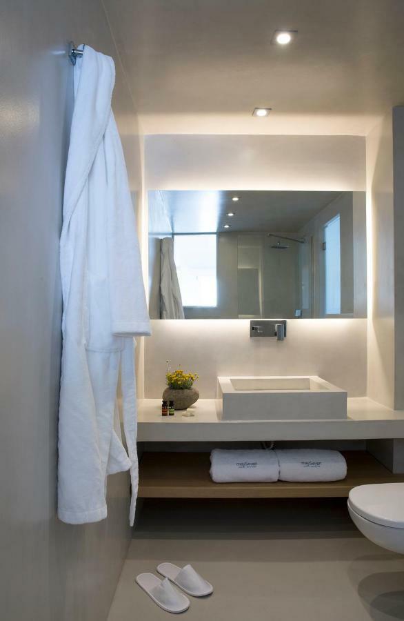 May Seven Suites - Adults Only Megalochori  Extérieur photo