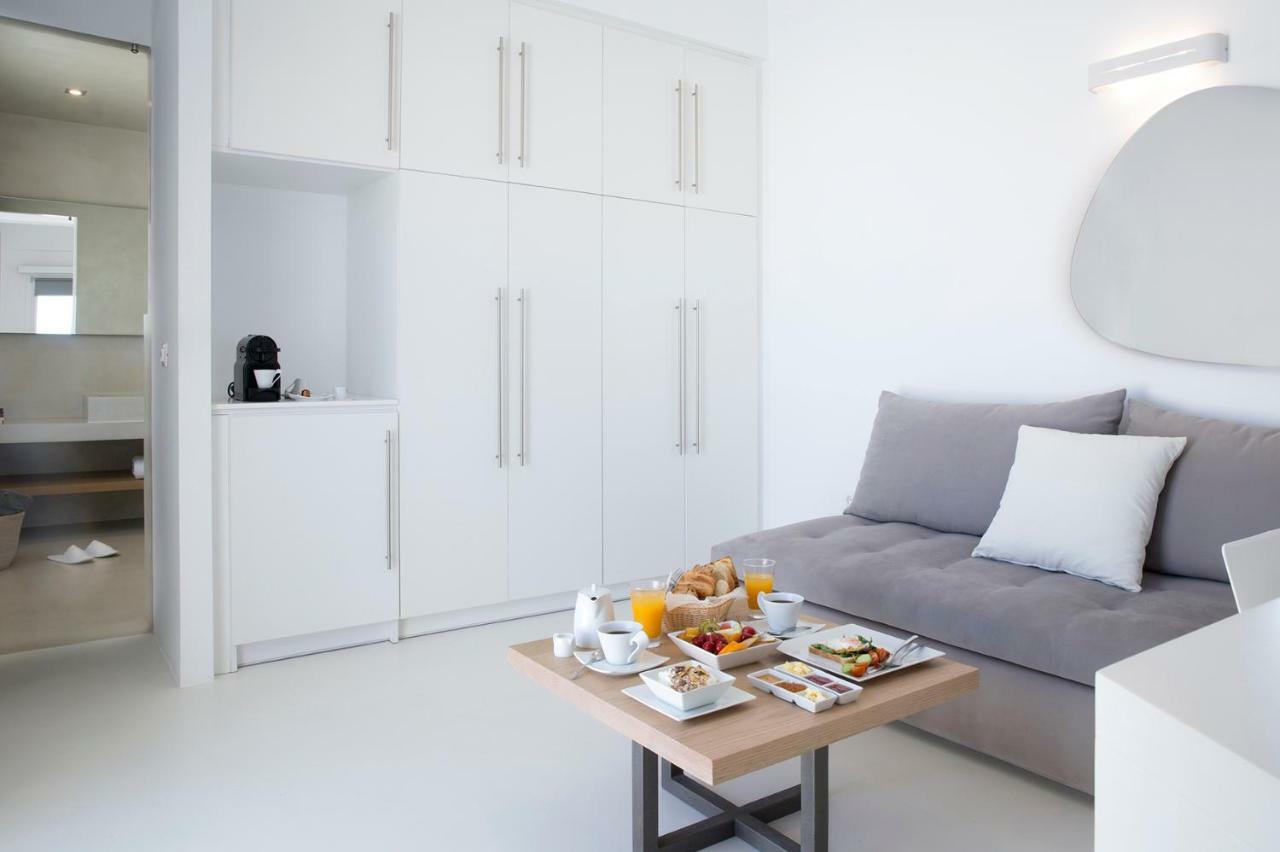 May Seven Suites - Adults Only Megalochori  Extérieur photo
