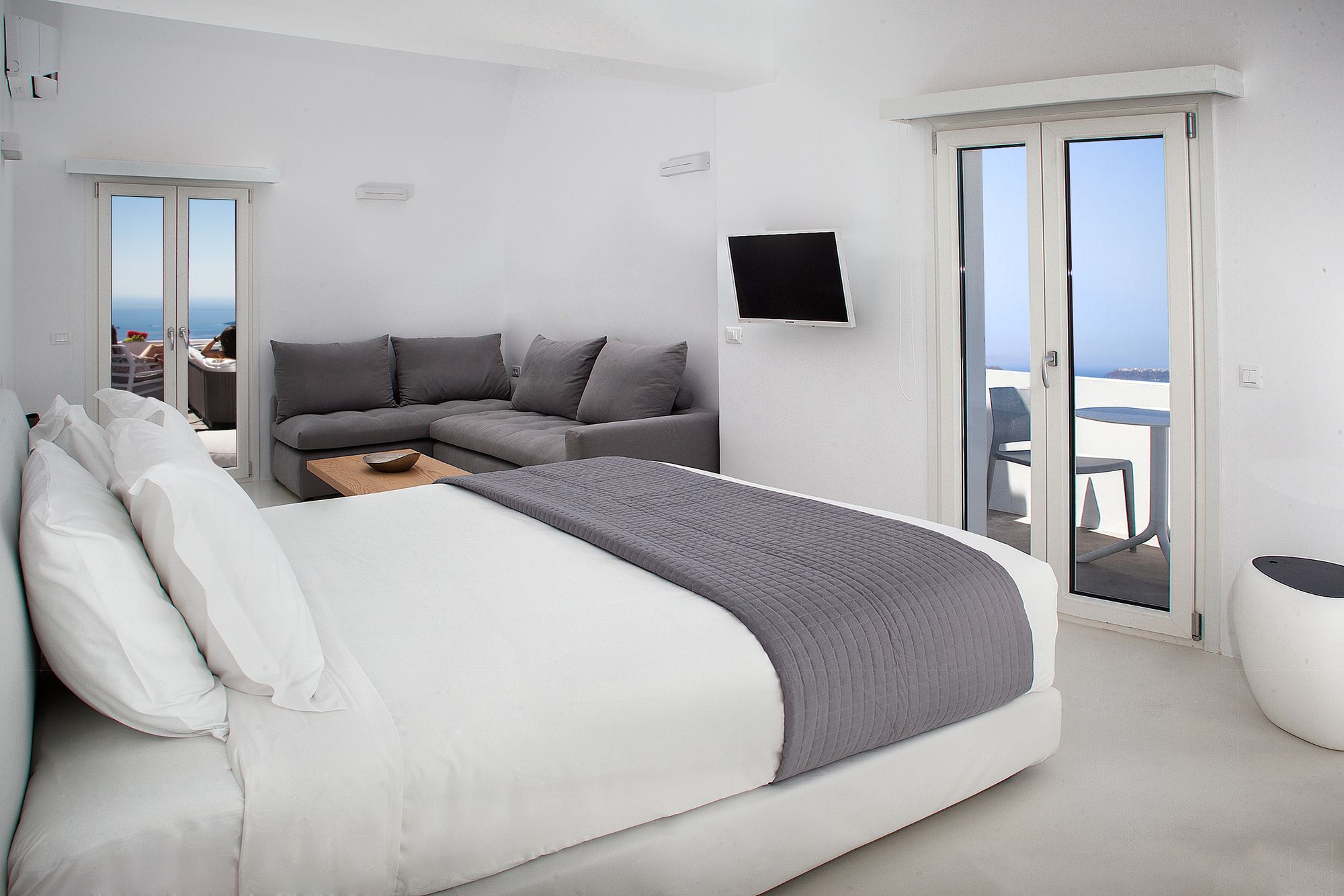 May Seven Suites - Adults Only Megalochori  Extérieur photo