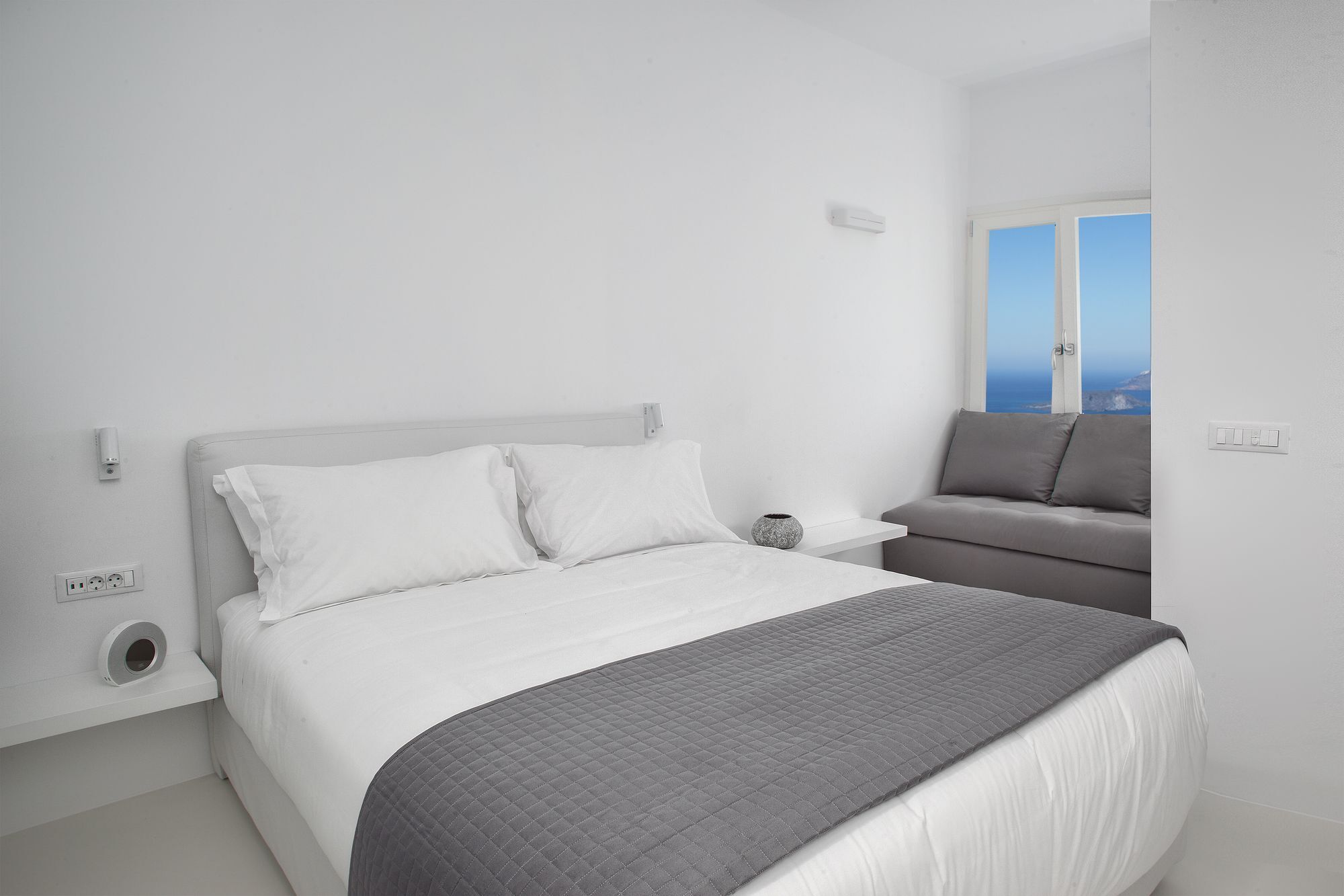 May Seven Suites - Adults Only Megalochori  Extérieur photo