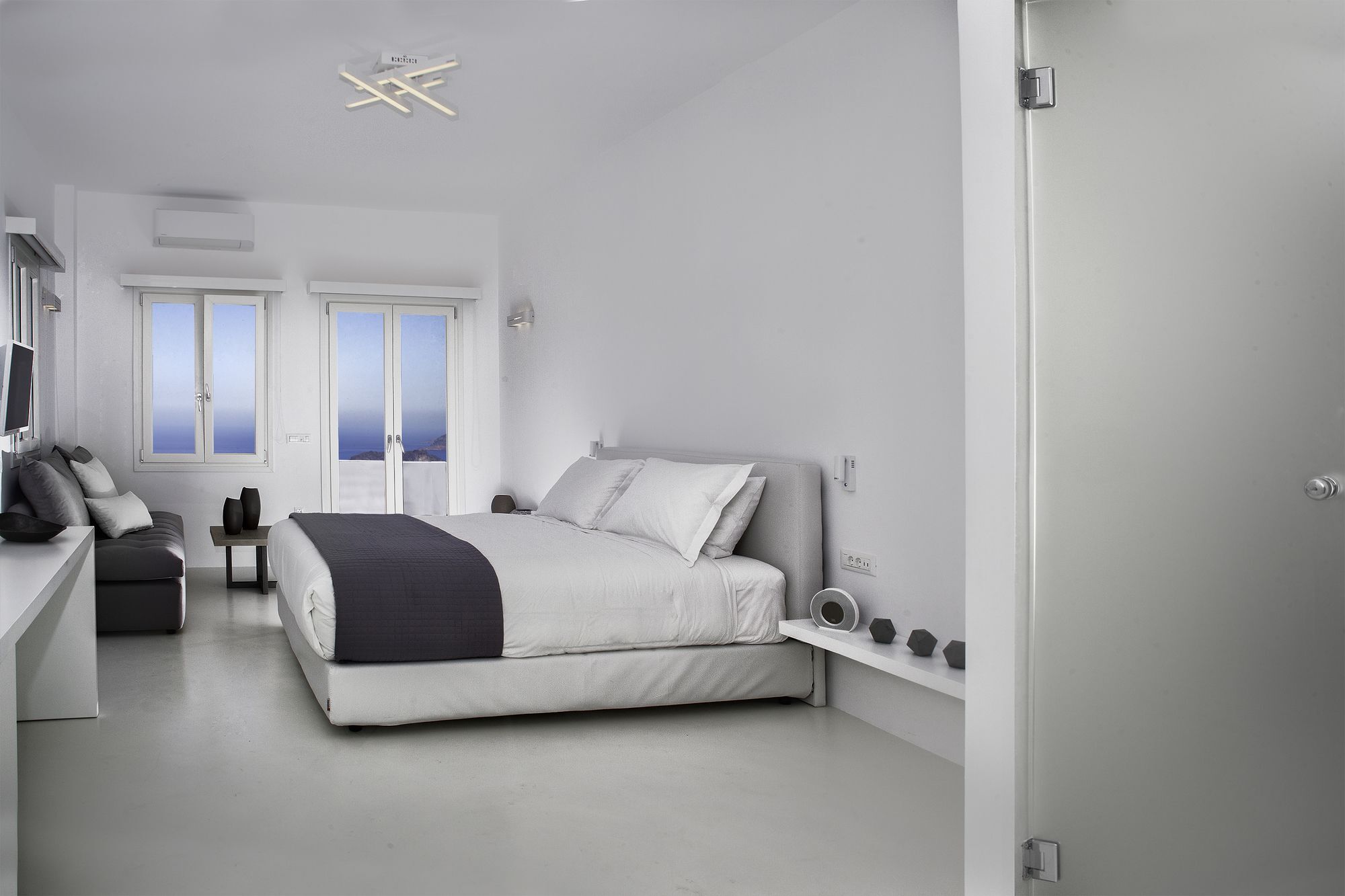 May Seven Suites - Adults Only Megalochori  Extérieur photo